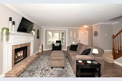 384  Willow Grove Dr #F, Pewaukee, WI 53072 - Photo 7