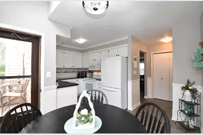 384  Willow Grove Dr #F, Pewaukee, WI 53072 - Photo 15