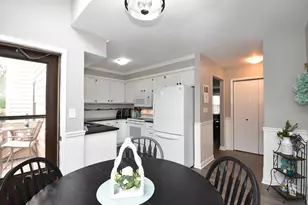 384 Willow Grove Dr, Pewaukee, WI 53072 - Photo 15