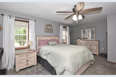 384  Willow Grove Dr #F, Pewaukee, WI 53072 - Photo 19