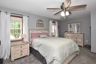 384 Willow Grove Dr, Pewaukee, WI 53072 - Photo 19