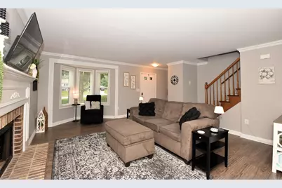 384  Willow Grove Dr #F, Pewaukee, WI 53072 - Photo 5