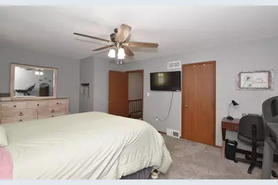 384  Willow Grove Dr #F, Pewaukee, WI 53072 - Photo 21