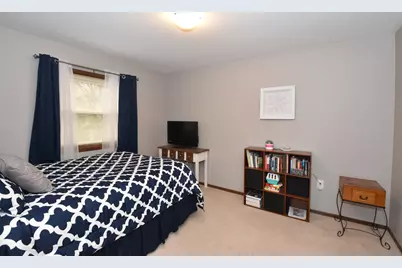 384  Willow Grove Dr #F, Pewaukee, WI 53072 - Photo 23