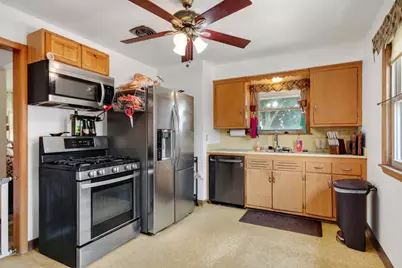 8109 W Potomac Ave, Milwaukee, WI 53218 - Photo 13