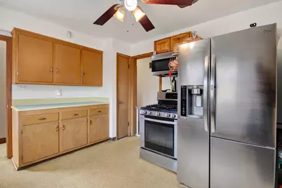 8109 W Potomac Ave, Milwaukee, WI 53218 - Photo 11