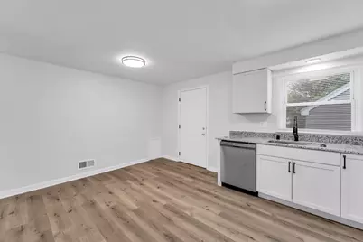 1716 W Grand Ave, Beloit, WI 53511 - Photo 15