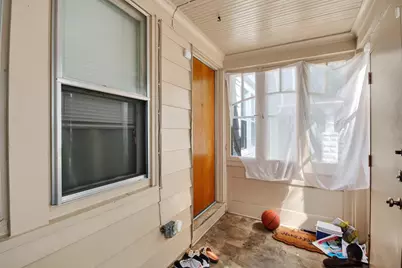 3827  Dr William Finlayson St, Milwaukee, WI 53212 - Photo 5