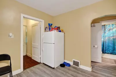 3827  Dr William Finlayson St, Milwaukee, WI 53212 - Photo 9