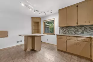 11004 W Wisconsin Ave, Wauwatosa, WI 53226 - Photo 17