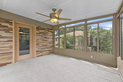11004 W Wisconsin Ave, Wauwatosa, WI 53226 - Photo 27