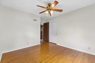 11004 W Wisconsin Ave, Wauwatosa, WI 53226 - Photo 23
