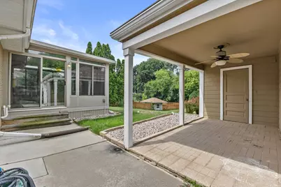 11004 W Wisconsin Ave, Wauwatosa, WI 53226 - Photo 3