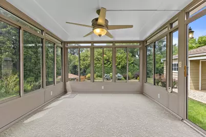 11004 W Wisconsin Ave, Wauwatosa, WI 53226 - Photo 25