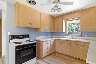 1605 S 18th St, Manitowoc, WI 54220 - Photo 13