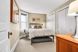 1323 N Astor St, Milwaukee, WI 53202 - Photo 21