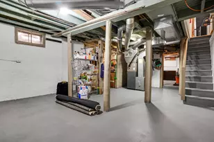 1323 N Astor St, Milwaukee, WI 53202 - Photo 27