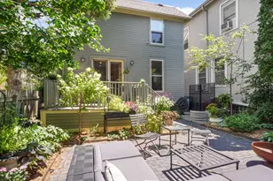1323 N Astor St, Milwaukee, WI 53202 - Photo 33