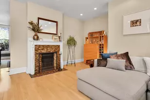 1323 N Astor St, Milwaukee, WI 53202 - Photo 5