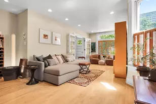 1323 N Astor St, Milwaukee, WI 53202 - Photo 7