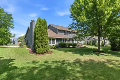 W170N5141  Fair Oak Pkwy, Menomonee Falls, WI 53051 - Photo 17