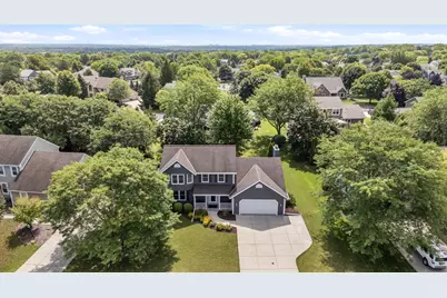 W170N5141  Fair Oak Pkwy, Menomonee Falls, WI 53051 - Photo 13
