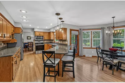 W170N5141  Fair Oak Pkwy, Menomonee Falls, WI 53051 - Photo 27