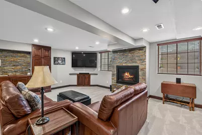 W170N5141  Fair Oak Pkwy, Menomonee Falls, WI 53051 - Photo 21