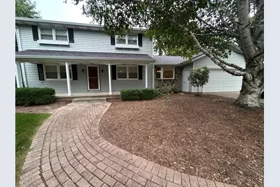 W330N5570  Linden Cir, Merton, WI 53058 - Photo 1