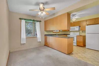 903 N 27th St, Sheboygan, WI 53081 - Photo 11