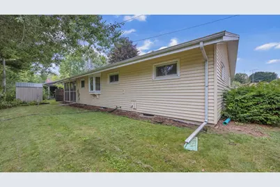 903 N 27th St, Sheboygan, WI 53081 - Photo 23