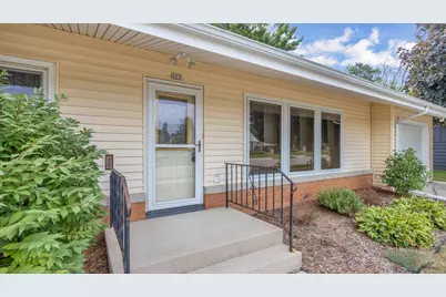 903 N 27th St, Sheboygan, WI 53081 - Photo 3