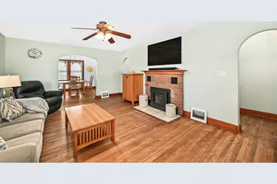 329 N Broad St, Elkhorn, WI 53121 - Photo 3