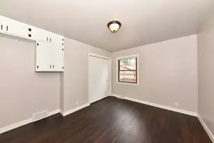 3229 S 56th St, Milwaukee, WI 53219 - Photo 11