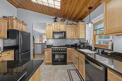 26423 S Wind Lake Rd, Racine, WI 53185 - Photo 15