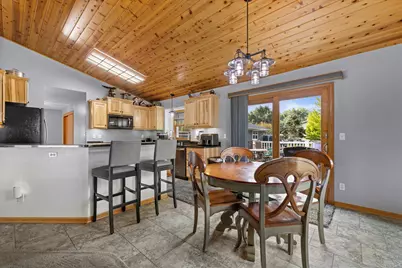 26423 S Wind Lake Rd, Racine, WI 53185 - Photo 9