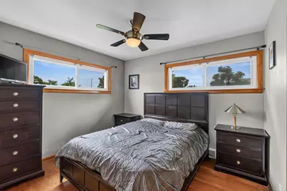 4045 S Hately Ave Ave, Saint Francis, WI 53235 - Photo 9