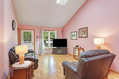 3809  Wyoming Way, Racine, WI 53404 - Photo 3