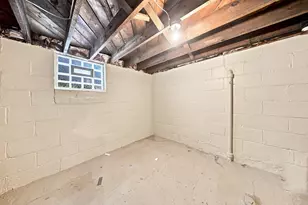 1564 S 77th St, West Allis, WI 53214 - Photo 33