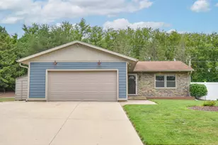 400 Indiana Ct, West Bend, WI 53095 - Photo 1