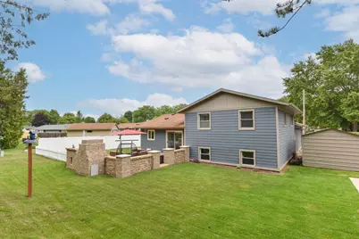 400  Indiana Ct, West Bend, WI 53095 - Photo 23