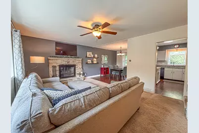 N51W16590  Fair Oak Ct, Menomonee Falls, WI 53051 - Photo 5