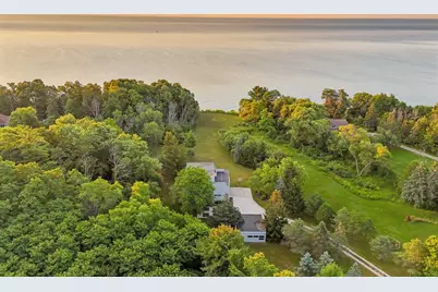 580  Lake Shore Rd, Grafton, WI 53024 - Photo 33