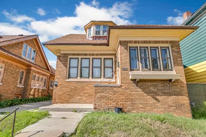 1306 W Keefe Ave, Milwaukee, WI 53206 - Photo 1