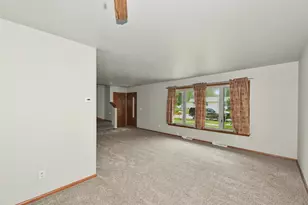 5111 Maplewood Dr, Greendale, WI 53129 - Photo 7