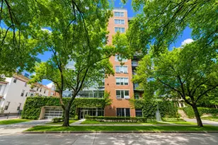 1111 N Marshall St, Milwaukee, WI 53202 - Photo 37