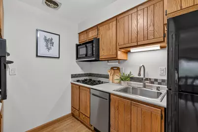 3333  5th Ave #2-J, South Milwaukee, WI 53172 - Photo 5