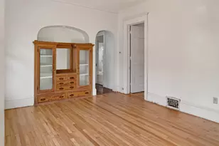 2951 N Farwell Ave, Milwaukee, WI 53211 - Photo 7