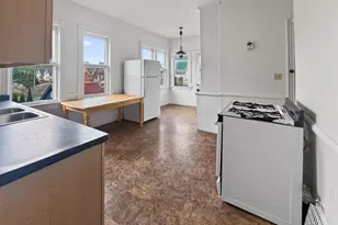 2951 N Farwell Ave, Milwaukee, WI 53211 - Photo 17