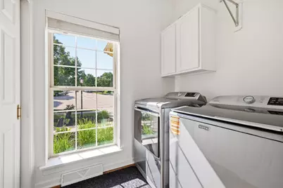 917  Parkton Dr, Waukesha, WI 53189 - Photo 15